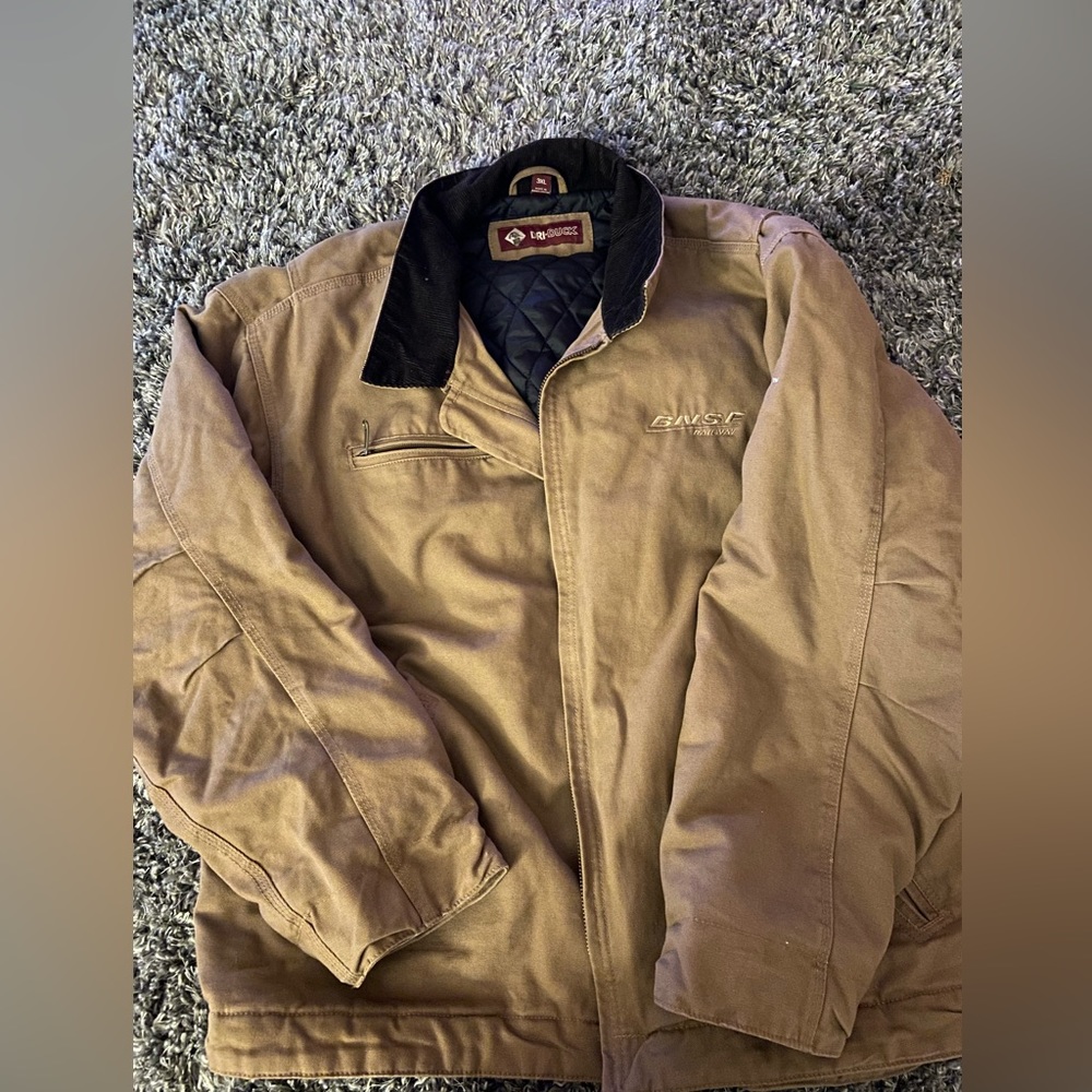 NWOT NEVER WORN Mens Dri Duck jacket